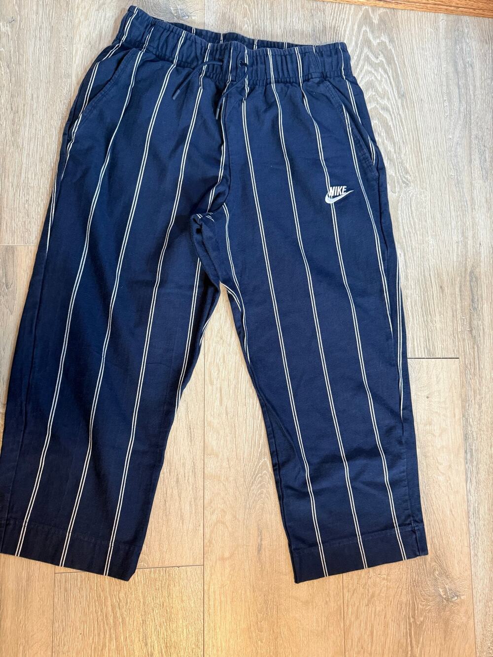 Nike Women’s Medium Navy Pinstripe Woven Pants Drawstring Straight Leg Y2K Style
